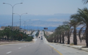 Fahrt nach Aqaba - im Hintergrund Israel, Ägypten